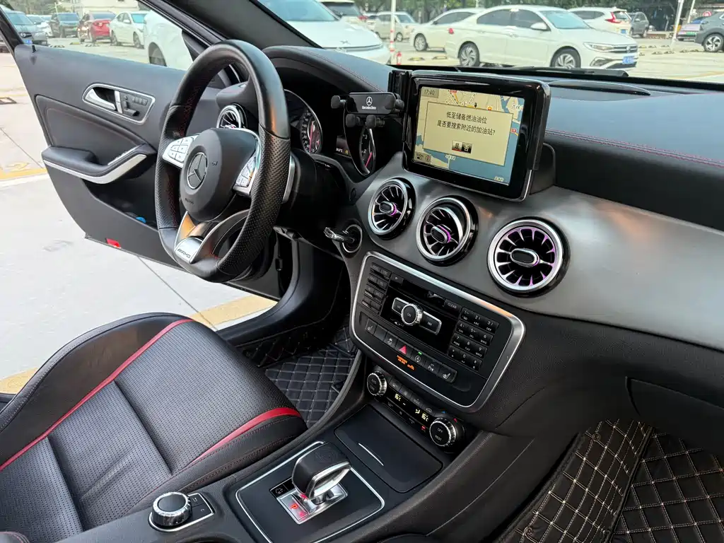 Mercedes-Benz GLA AMG — миниатюра 12