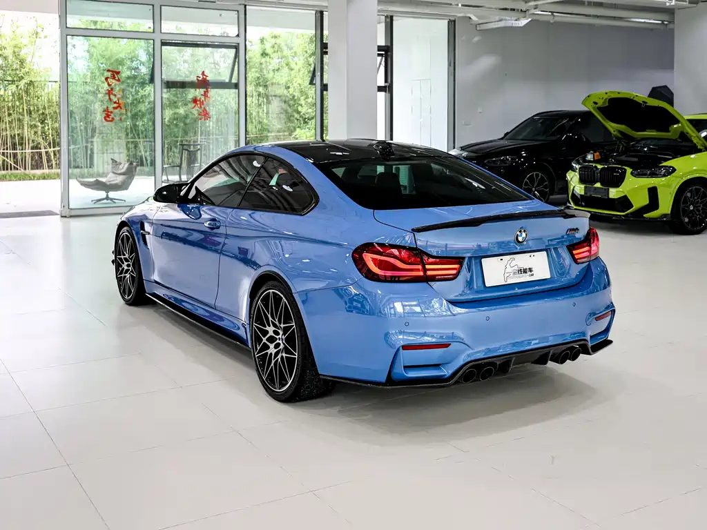 BMW M4 — миниатюра 6