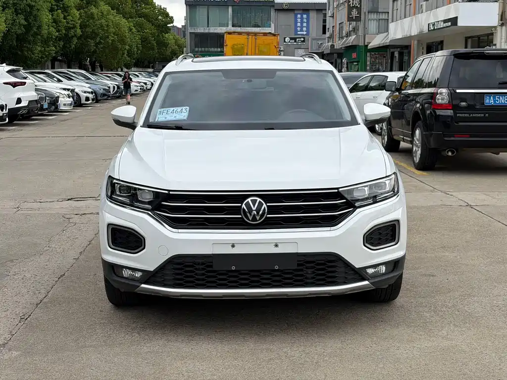 Volkswagen T-Roc — миниатюра 2
