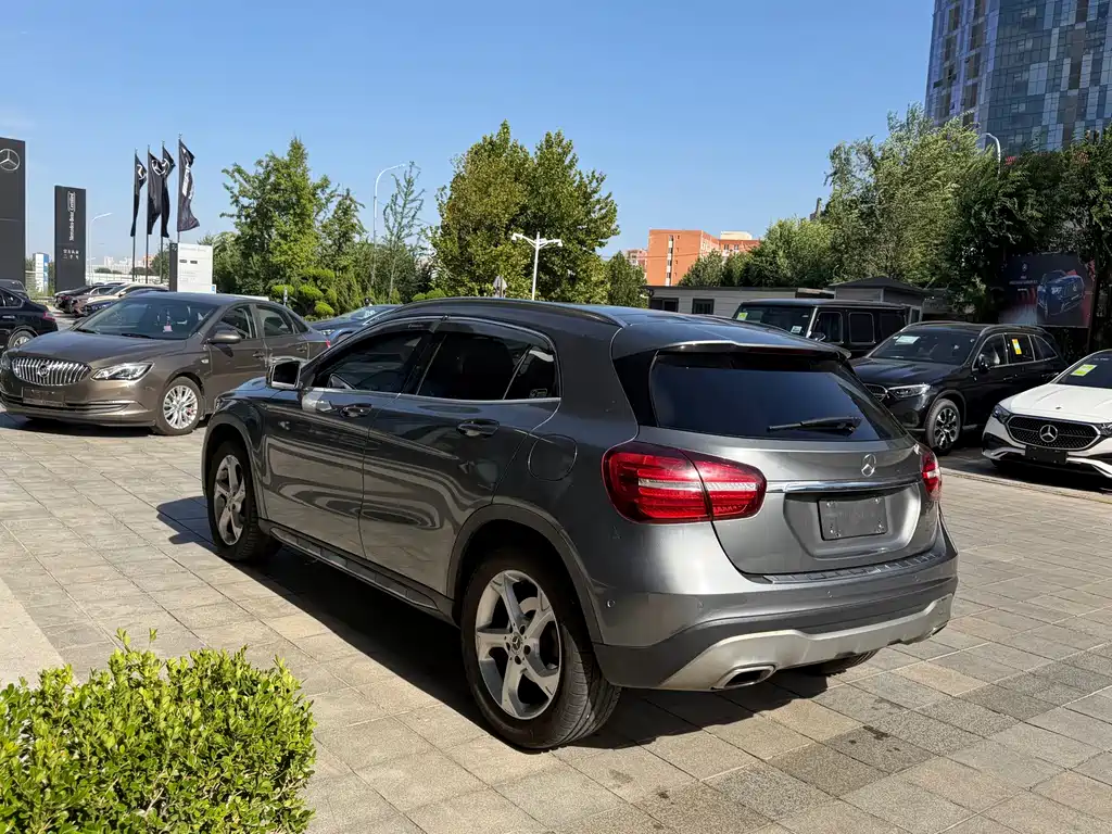 Mercedes-Benz GLA — миниатюра 9