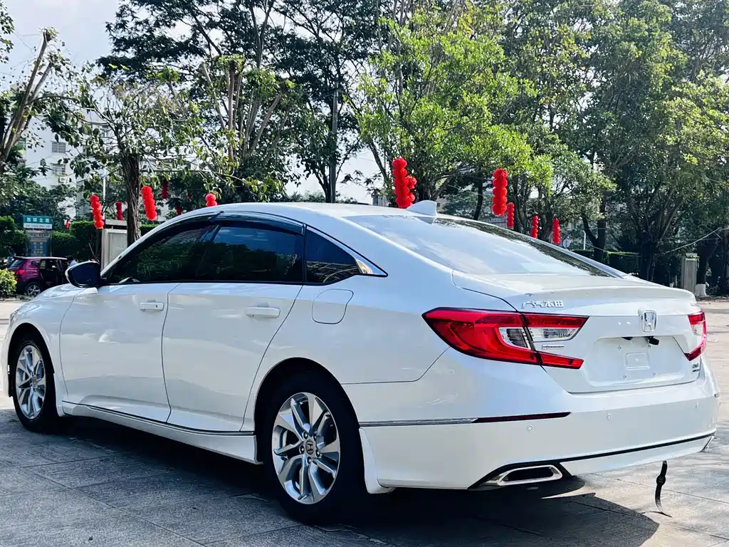 Honda Accord — миниатюра 5