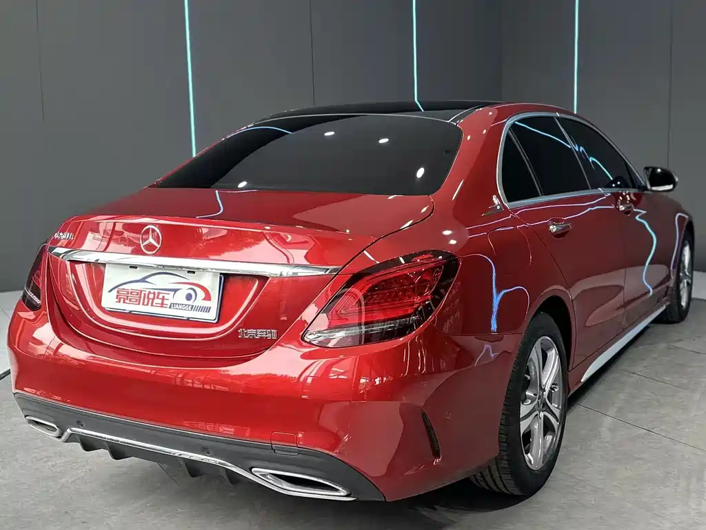 Mercedes-Benz C-Class — миниатюра 6