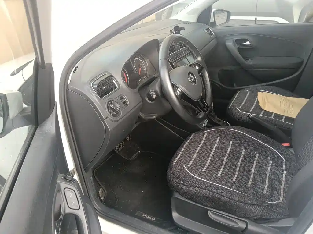 Volkswagen Polo — миниатюра 14