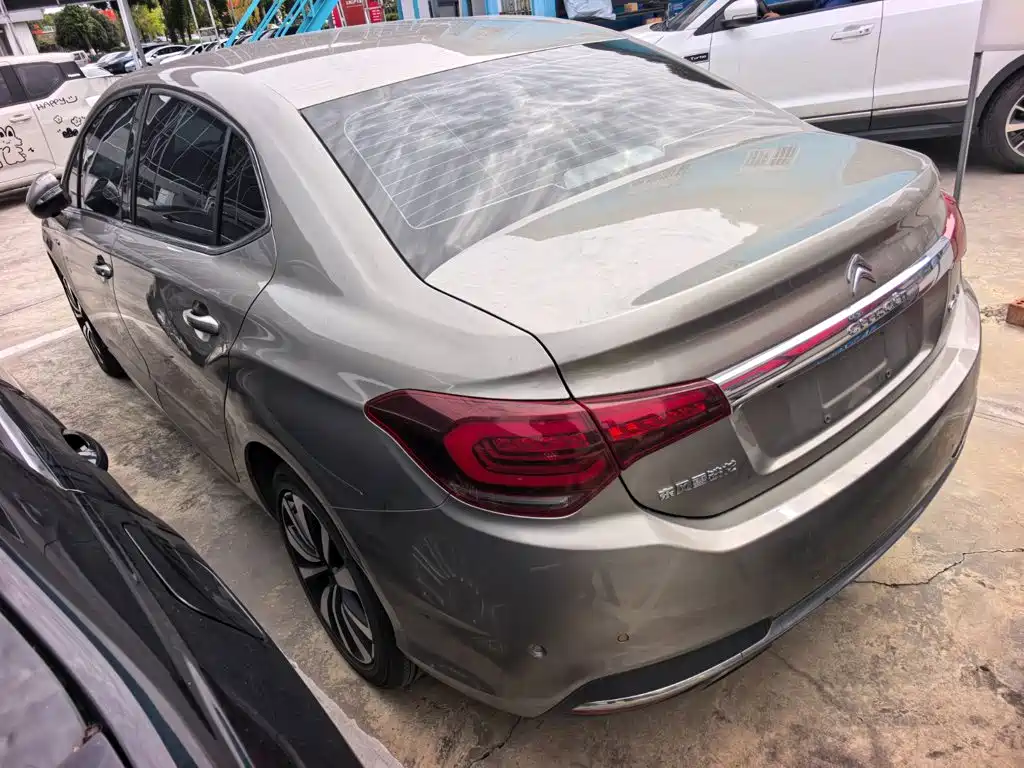 Citroen C4L — миниатюра 4