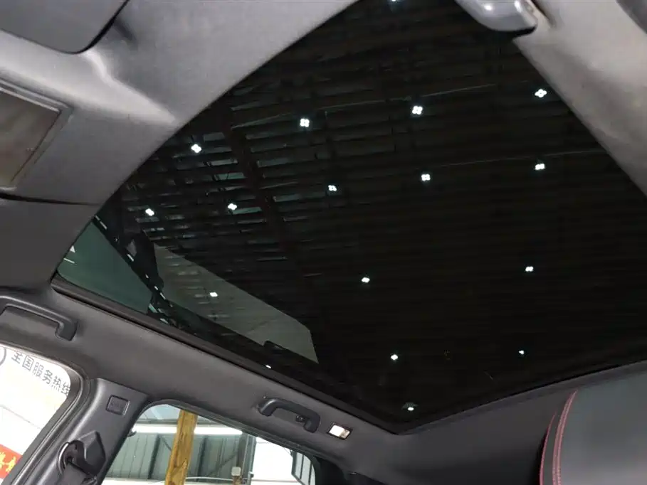 LAND ROVER DISCOVER SPORTS