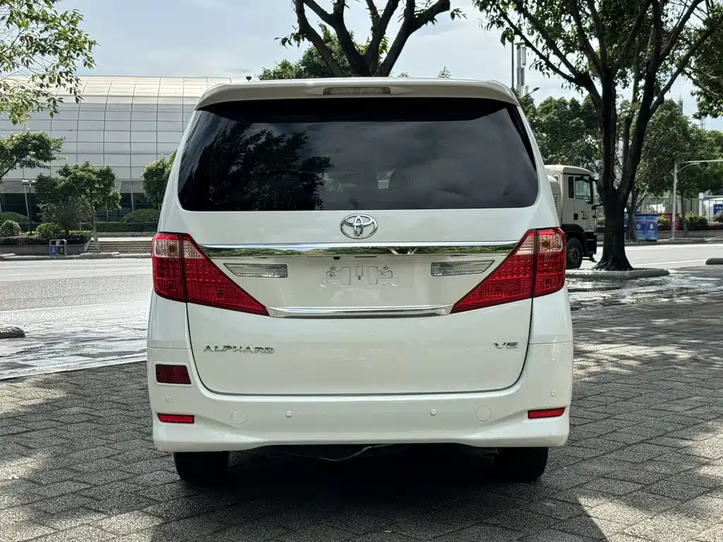 Toyota Alphard 2012 3.5L Luxury