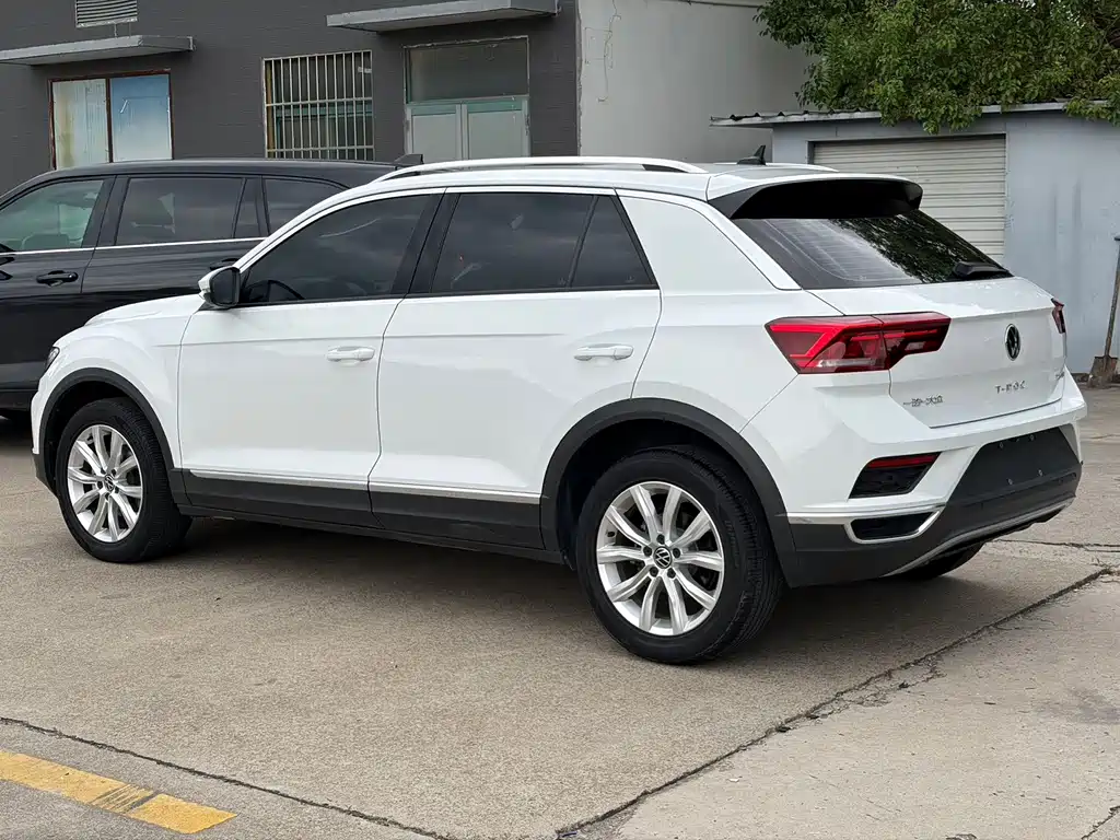 Volkswagen T-Roc — миниатюра 4