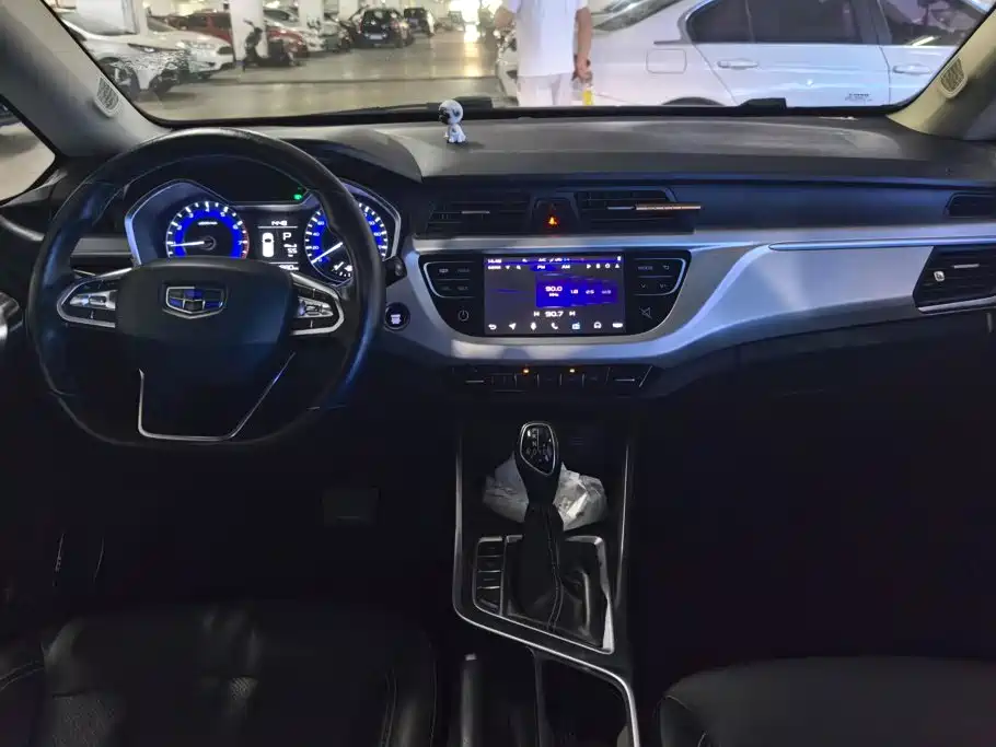 Geely Vision X3 — миниатюра 12