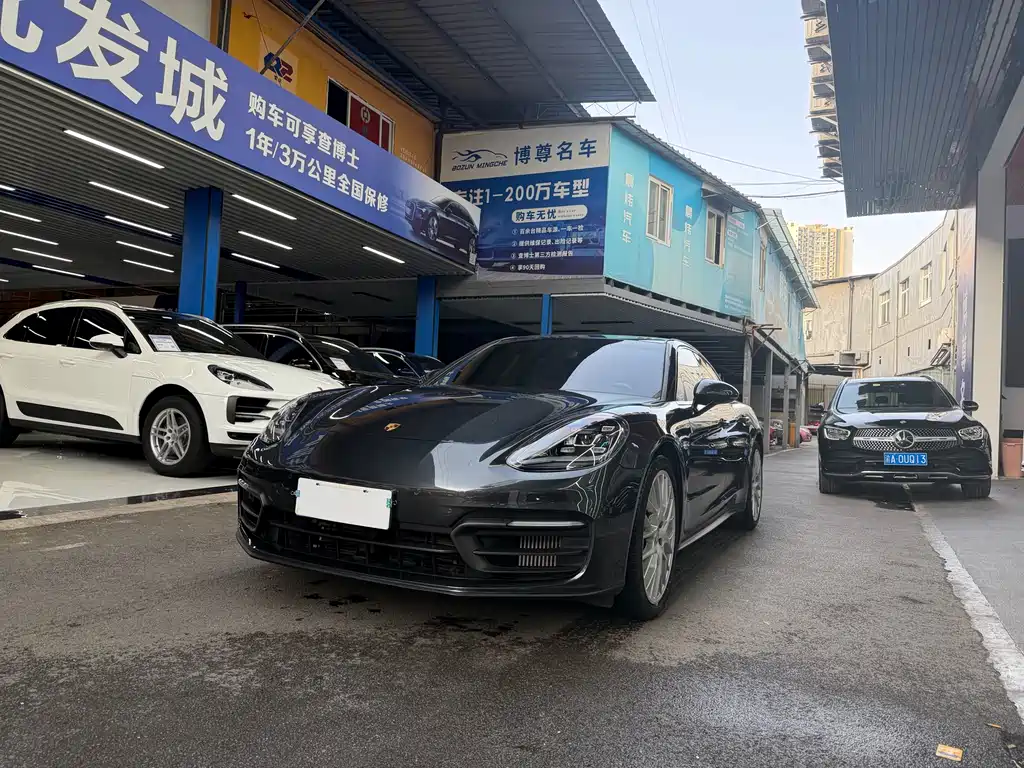 Porsche Panamera 2022