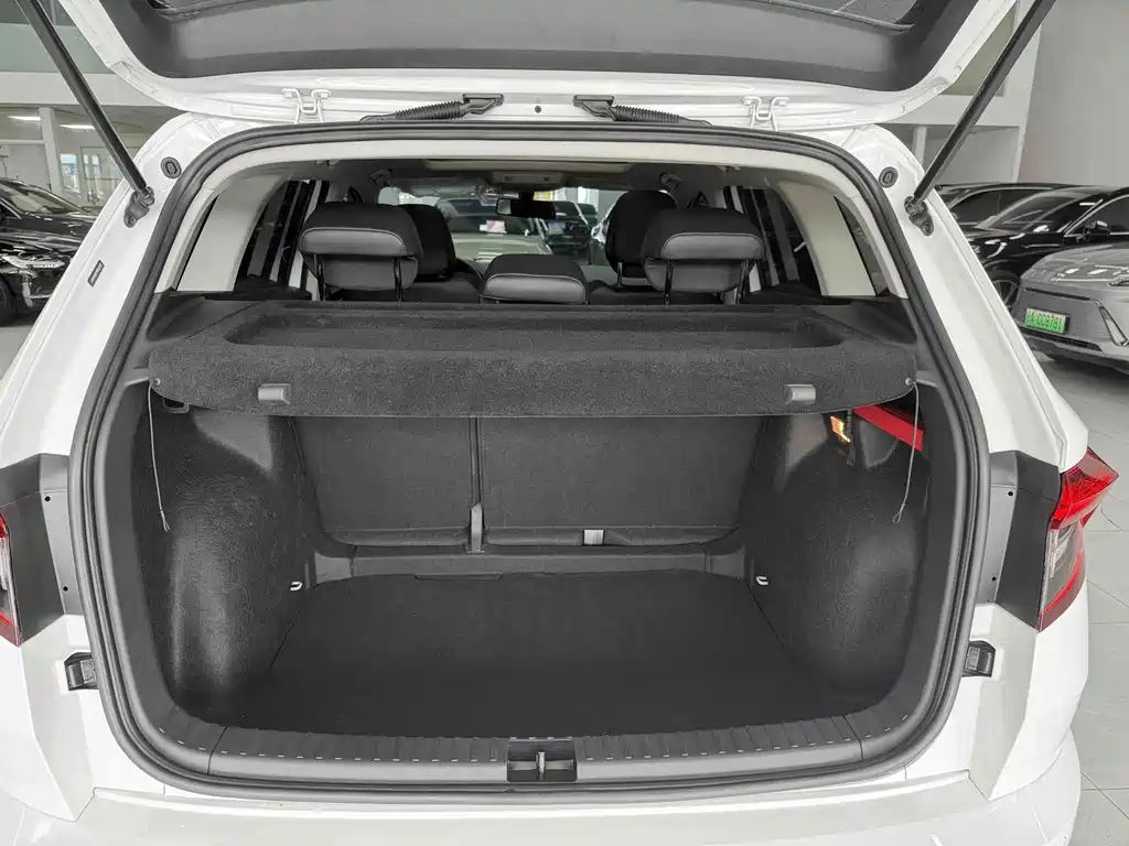 Skoda Karoq — миниатюра 12