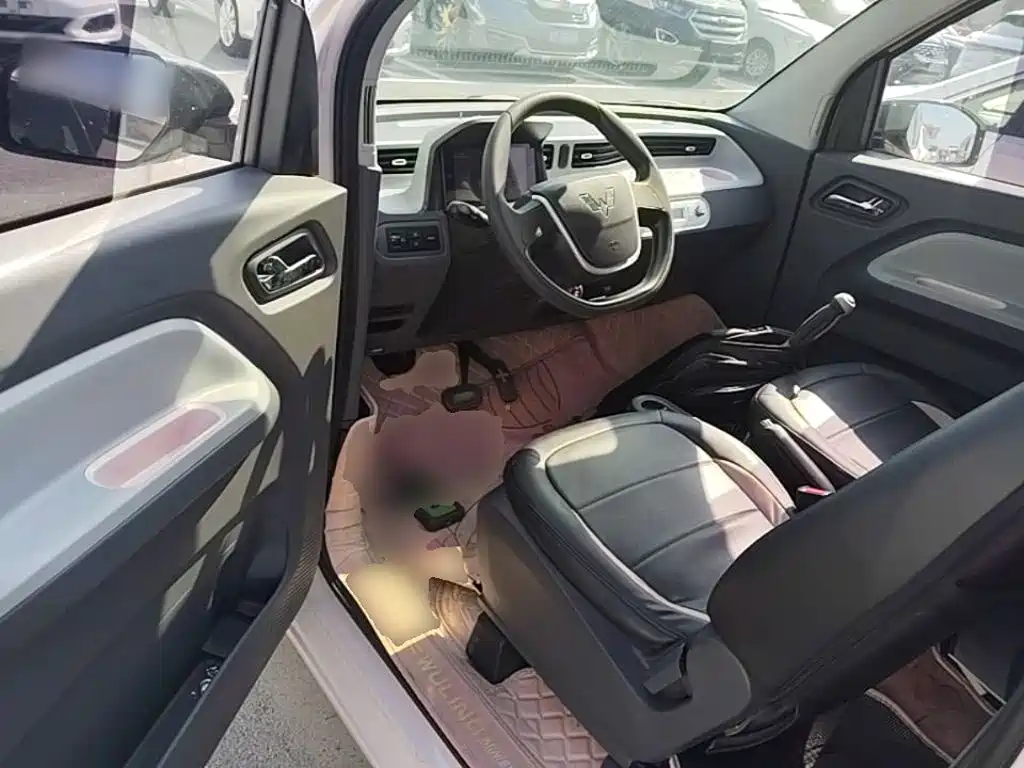 Wuling MINIEV — миниатюра 16