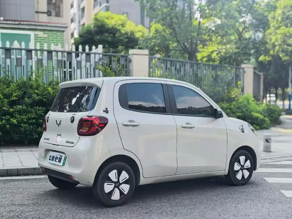 Wuling MINIEV — миниатюра 8