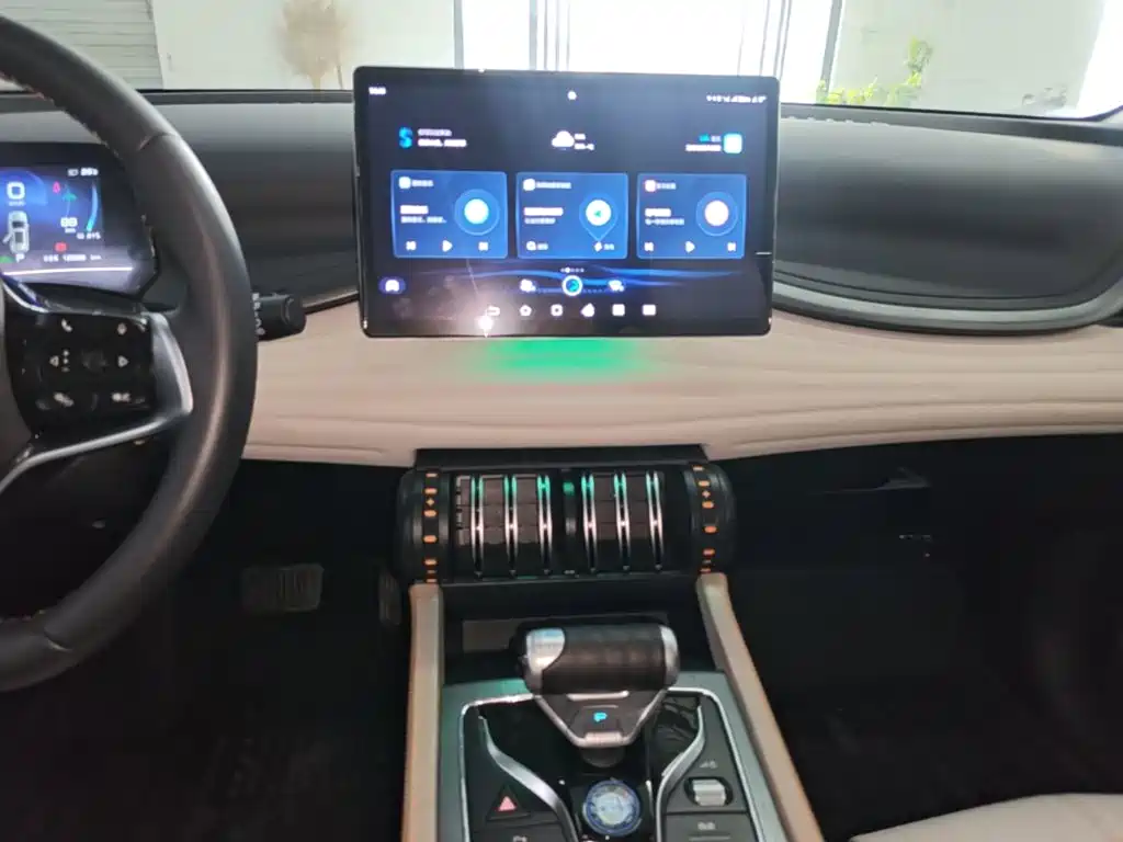 BYD Yuan Plus — миниатюра 13