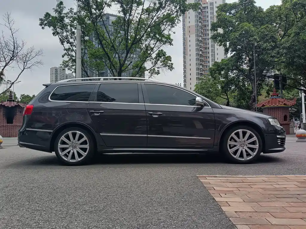 Volkswagen Passat 2008 R36