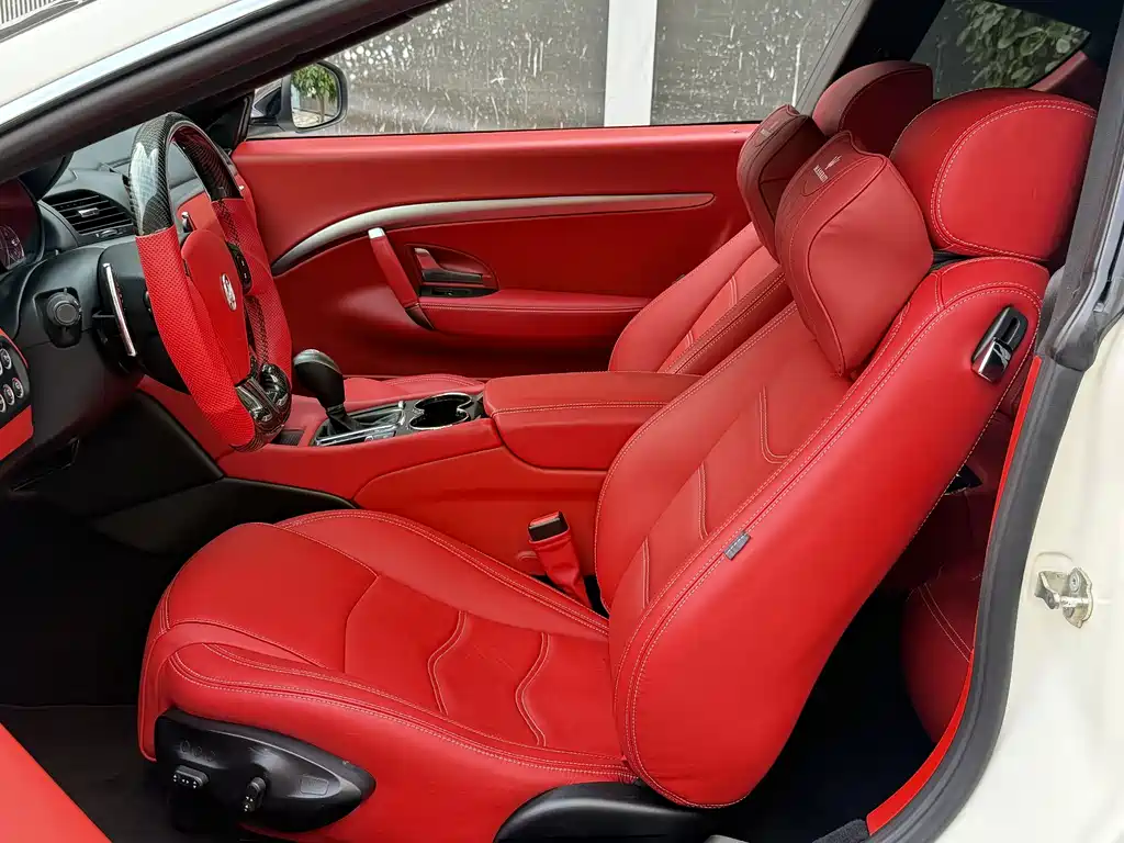 MASERATI GRANTURISMO