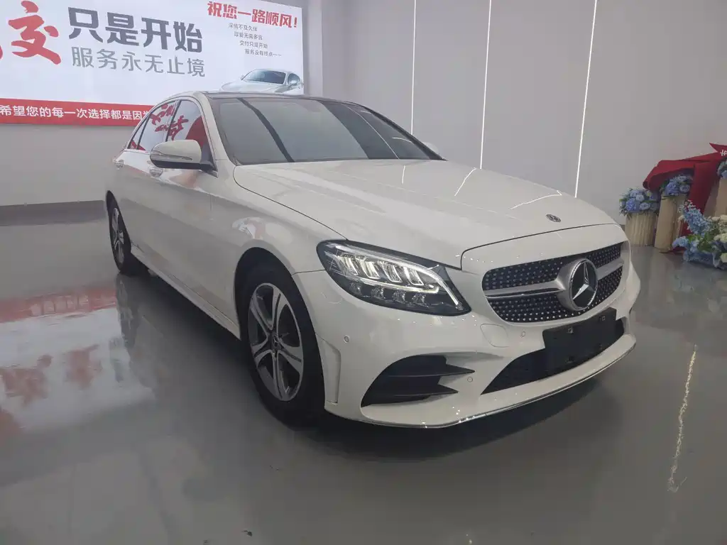 Mercedes-Benz C-Class — миниатюра 3