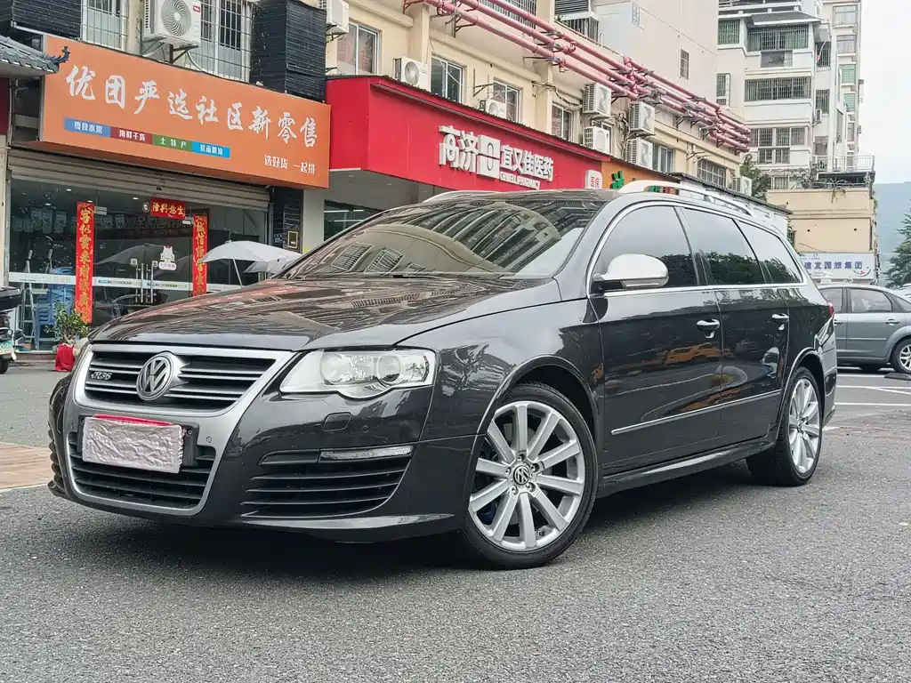 Volkswagen Passat 2008 R36