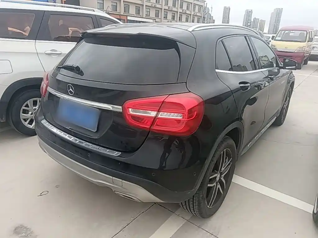 Mercedes-Benz GLA — миниатюра 7