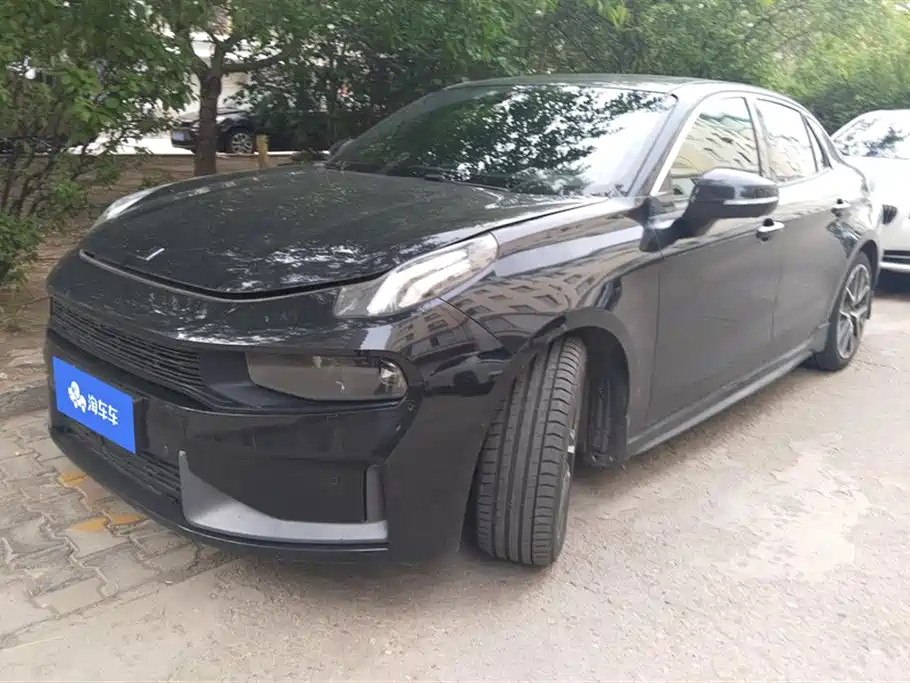 Купить Lynk & Co 03