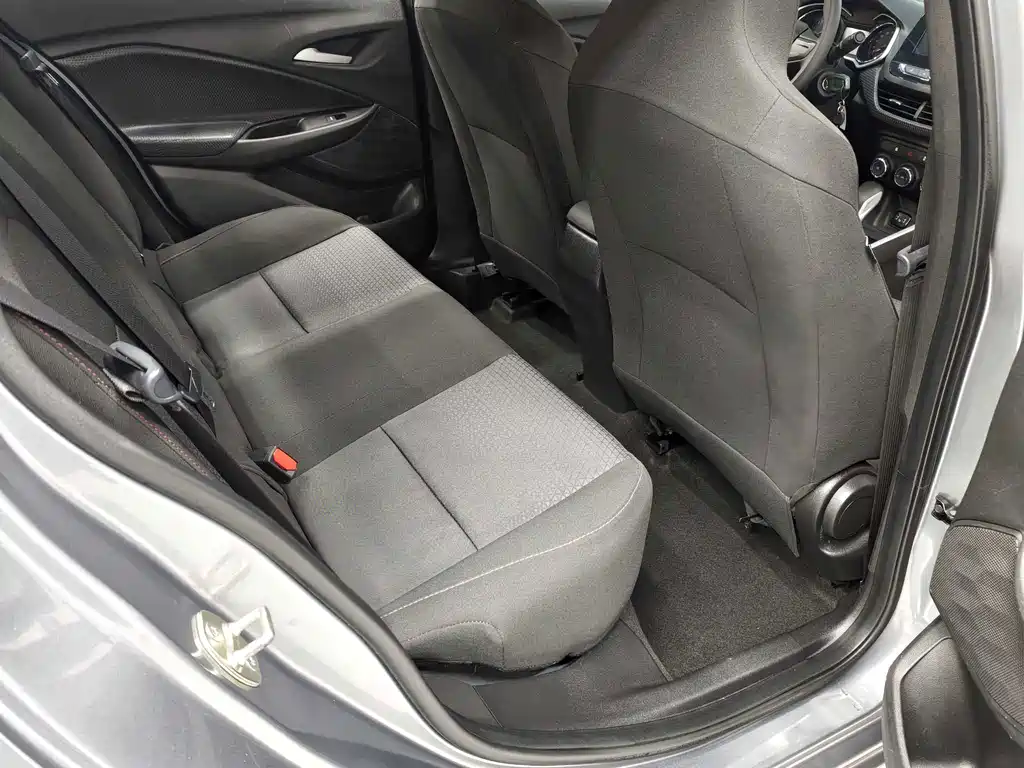Chevrolet Cavalier — миниатюра 3
