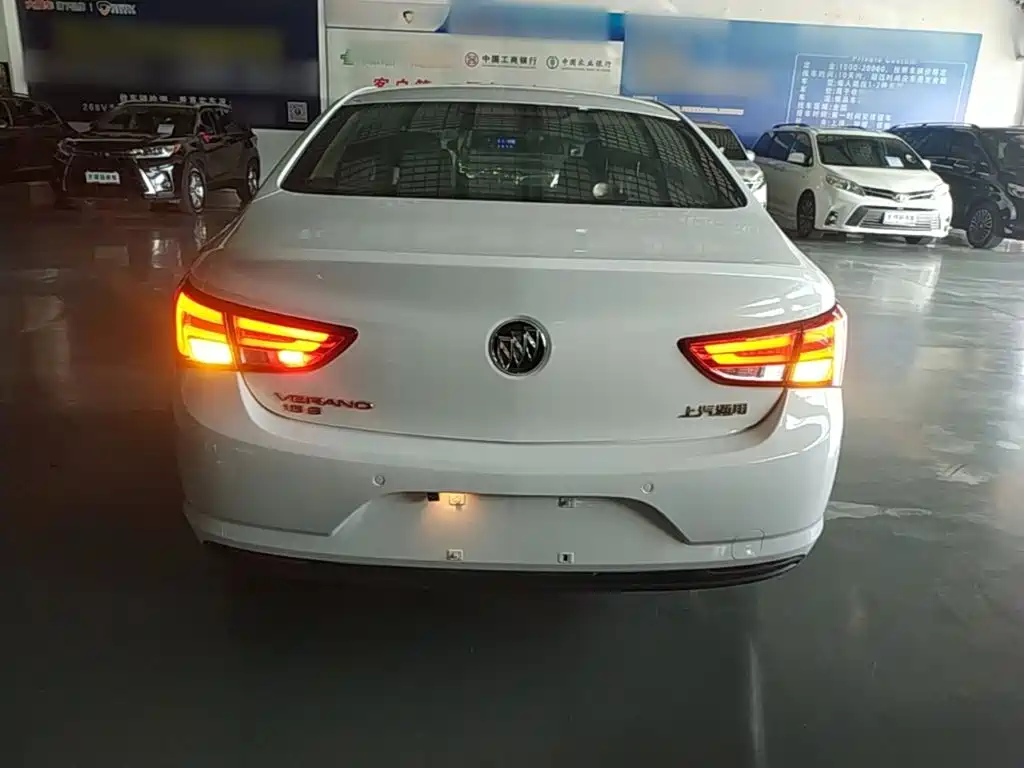 Buick Verano — миниатюра 6