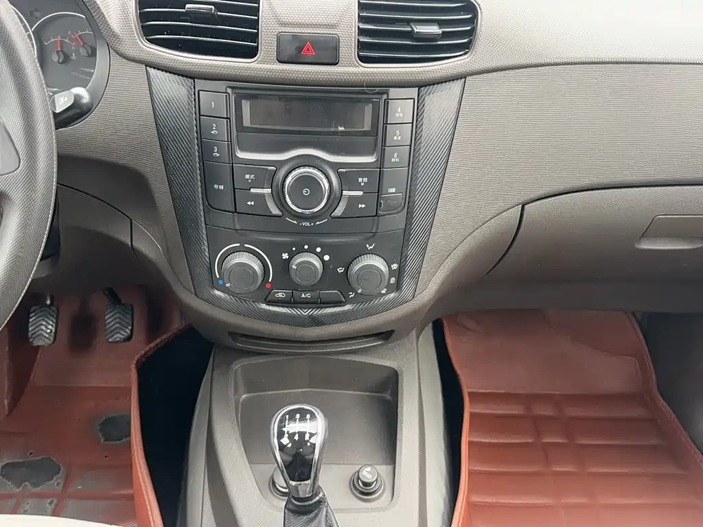 Wuling Hongguang — миниатюра 15