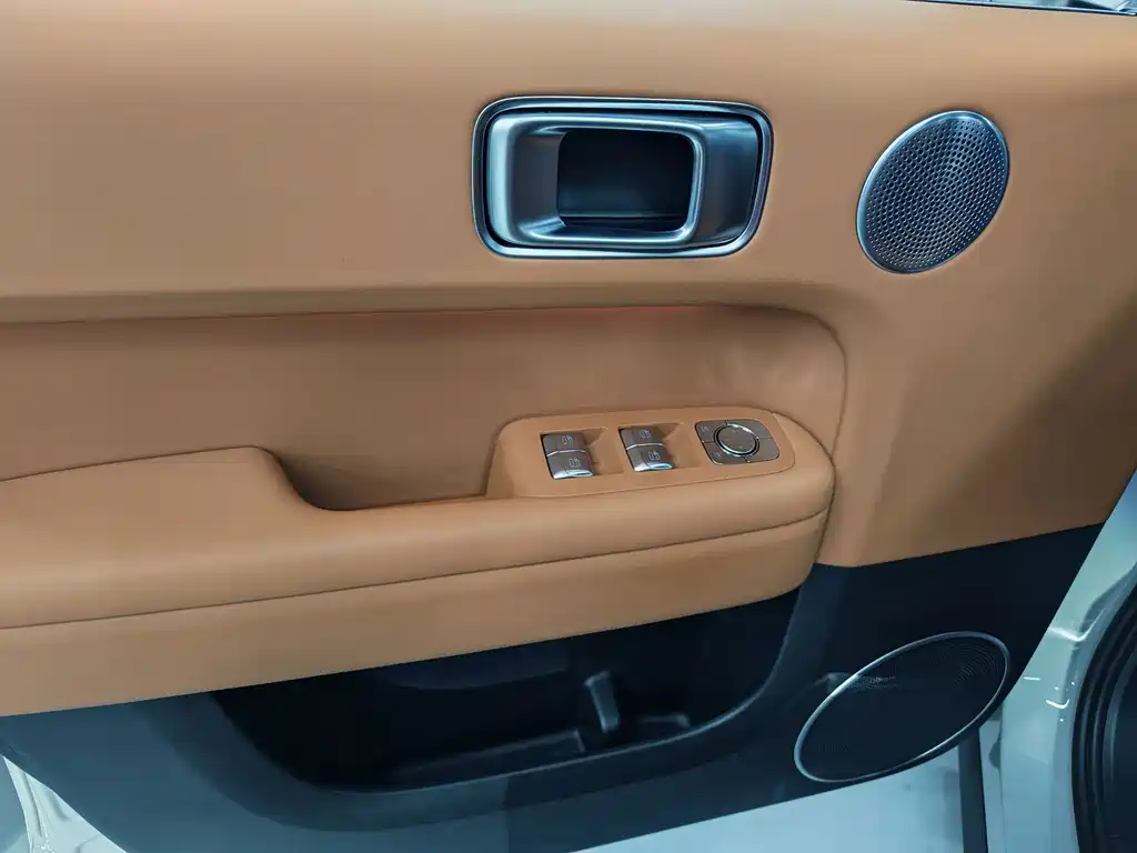Li Auto Li L6 — миниатюра 14