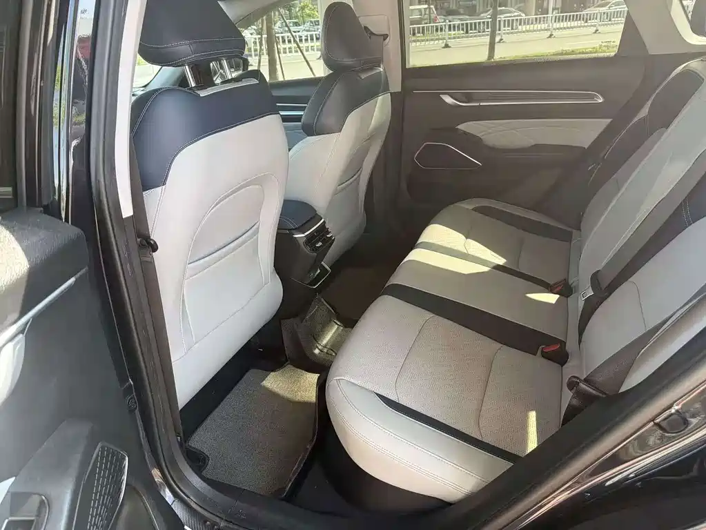Geely Emgrand — миниатюра 5