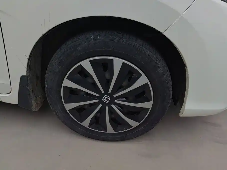 Honda Fit — миниатюра 6