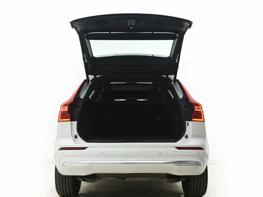 VOLVO XC60 PLUG IN HYBRID