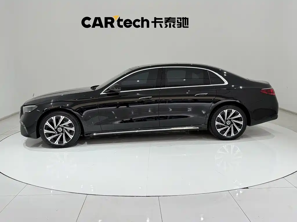 Mercedes-Benz E-Class — миниатюра 8