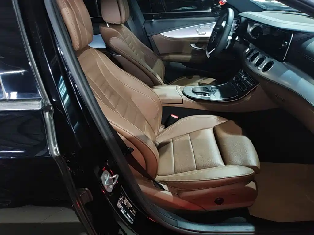 Mercedes-Benz E-Class — миниатюра 25