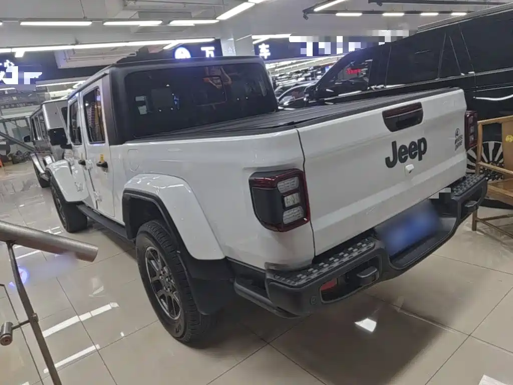 Jeep Gladiator — миниатюра 5