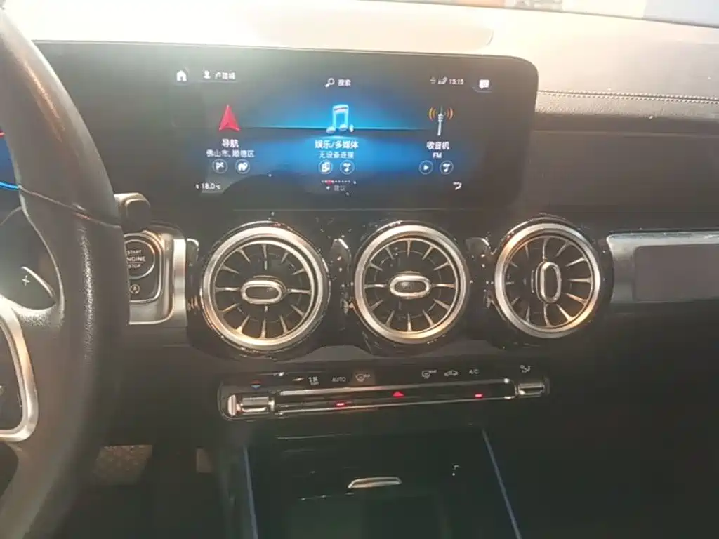 Mercedes-Benz GLB — миниатюра 13