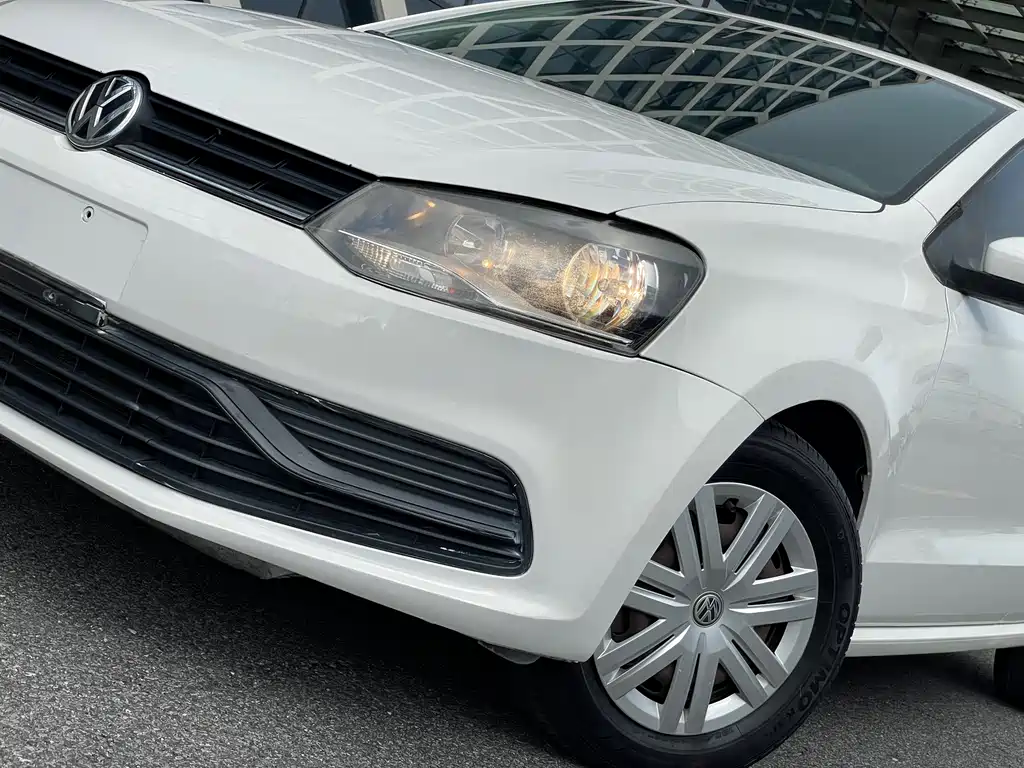Volkswagen Polo — миниатюра 4
