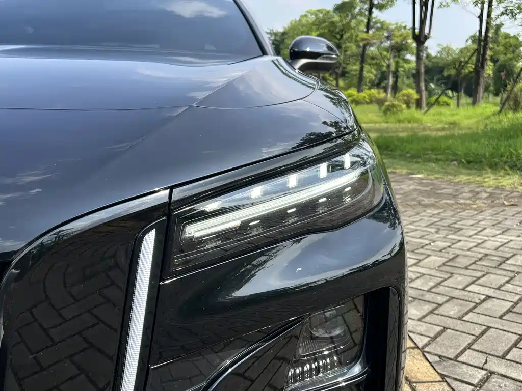 Hongqi Hongqi H5 — миниатюра 8