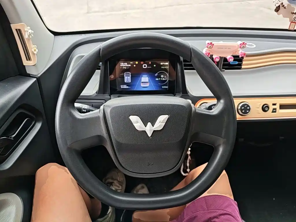 Wuling MINIEV — миниатюра 11