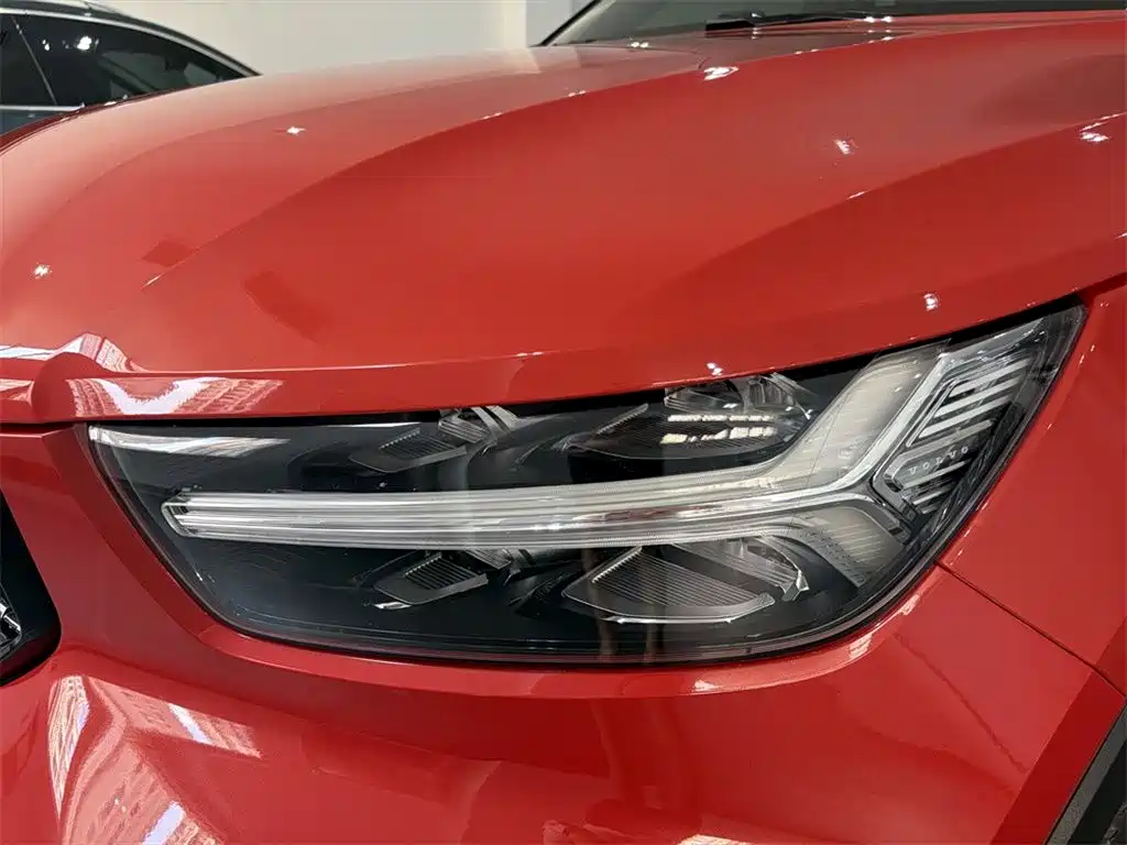 Volvo XC40 — миниатюра 12