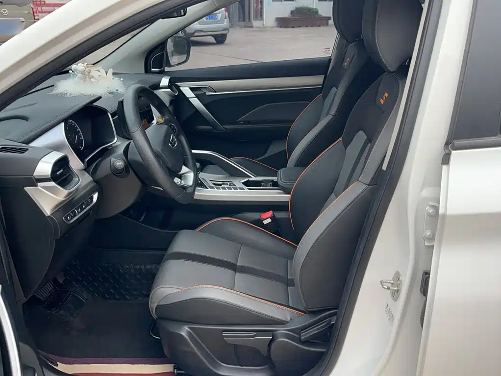 Geely Binyue — миниатюра 13