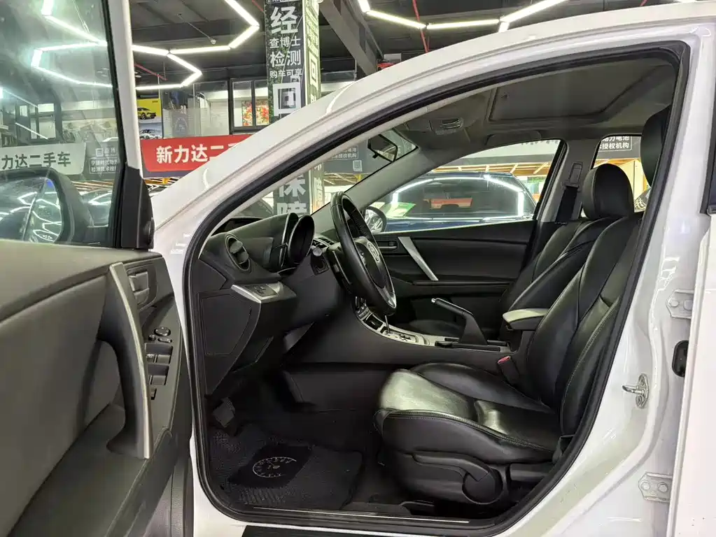 Mazda 3 Xingcheng — миниатюра 4