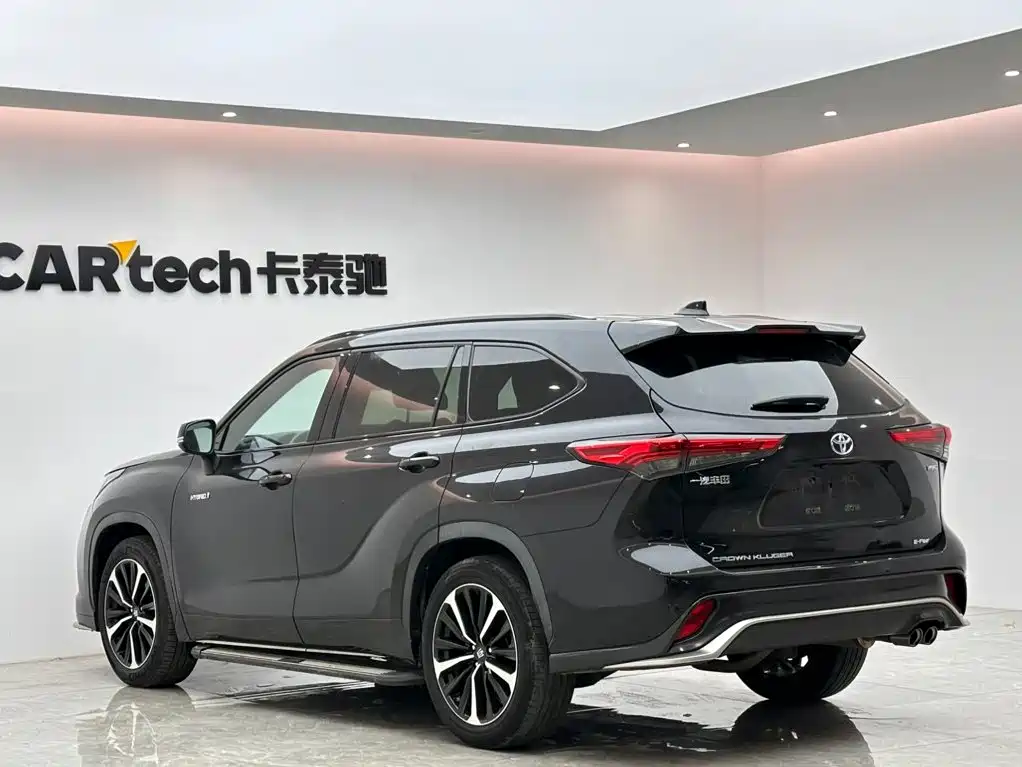 Toyota Crown Kluger — миниатюра 3