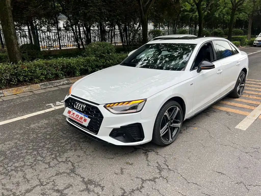 Купить Audi A4L