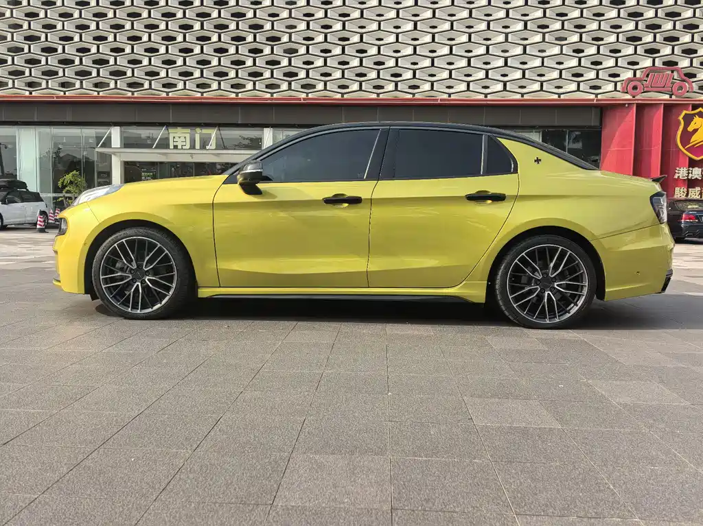 Lynk & Co 03 — миниатюра 5