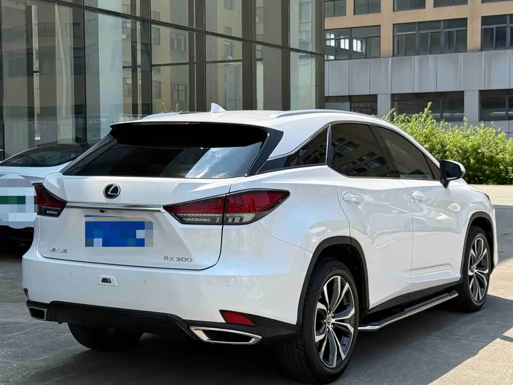 Lexus RX — миниатюра 9