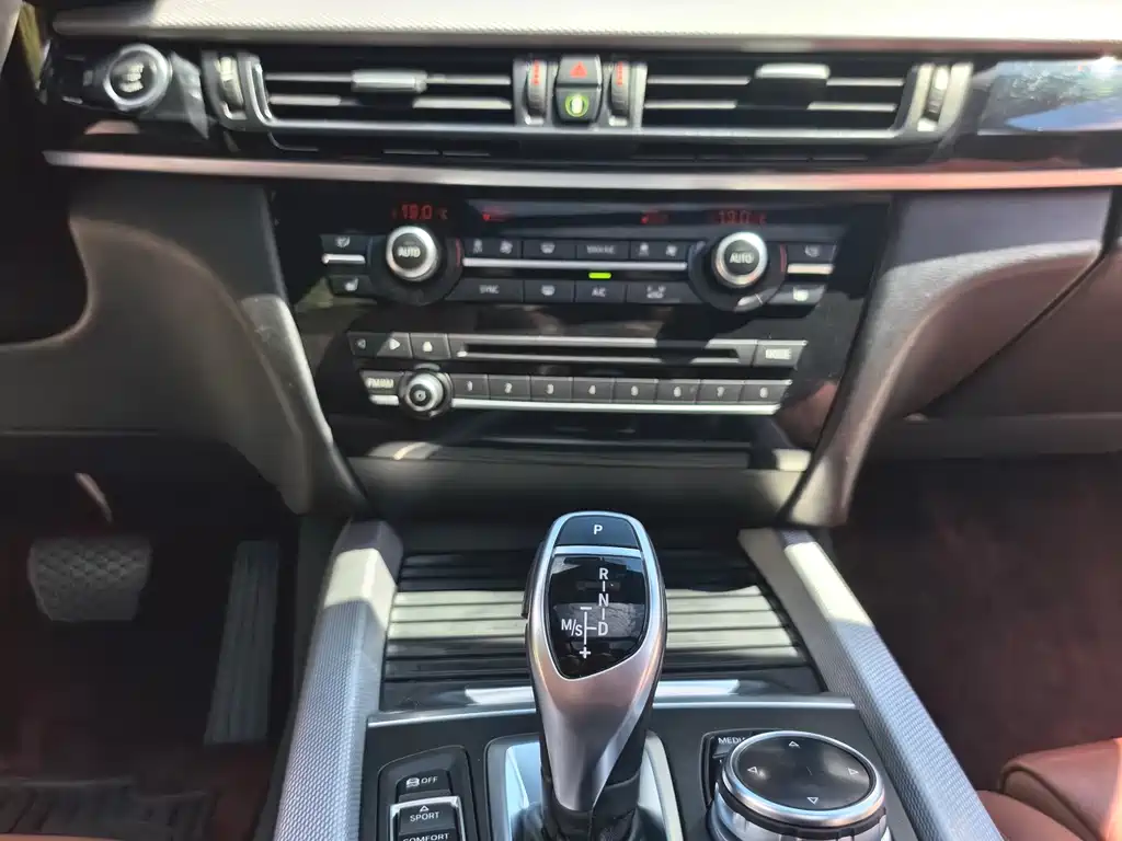 BMW X5 (Import) — миниатюра 15