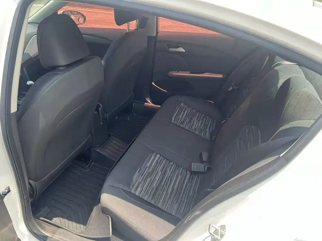 Chevrolet Cavalier 320 Manual Joy Enjoy Edition, фото 9