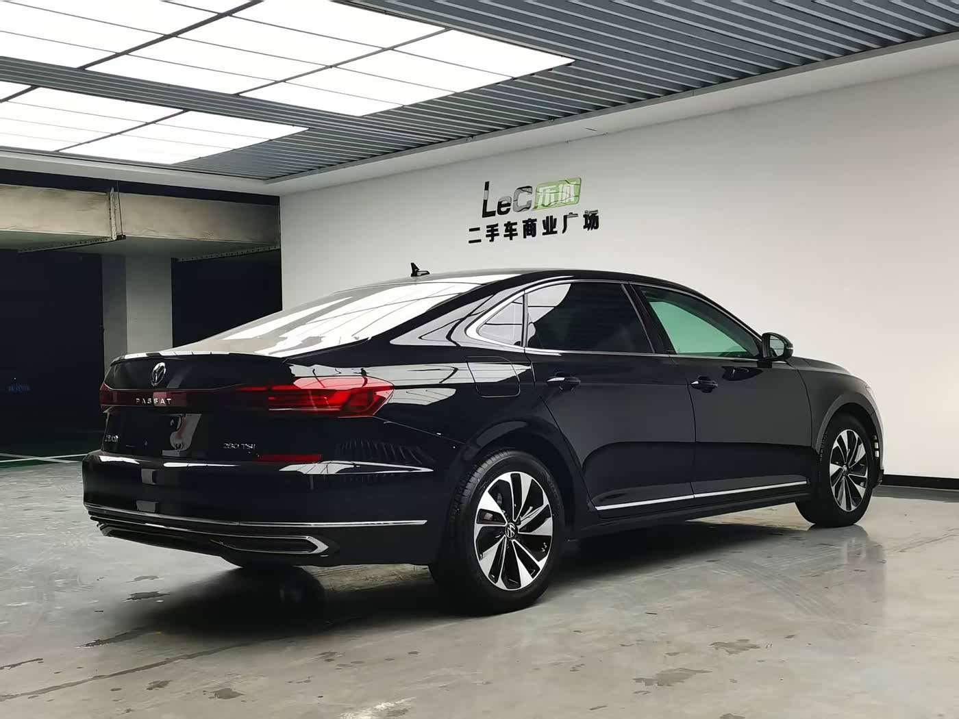 Volkswagen Passat 1.4 л 2022 г. Чёрный, пробег 34000 км