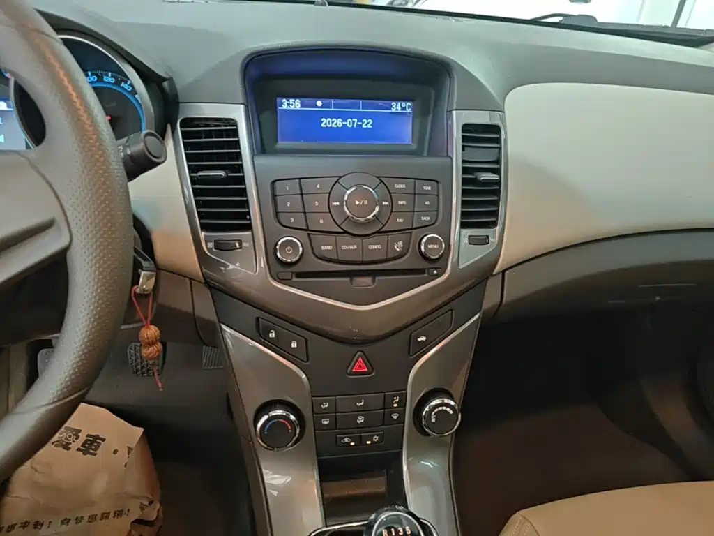 Chevrolet Cruze — миниатюра 13