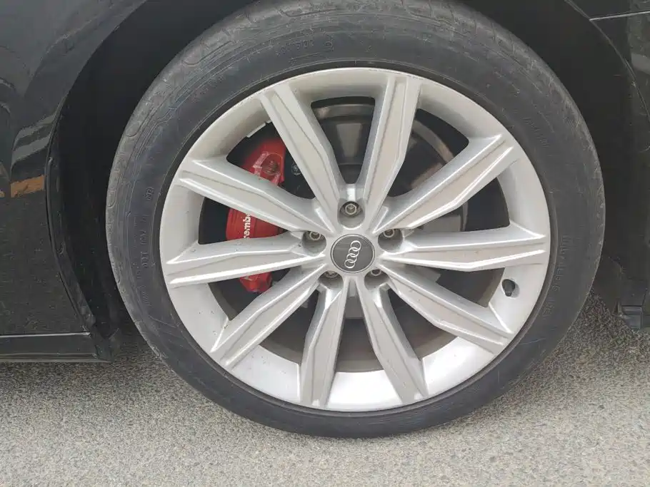 Audi A6L — миниатюра 6