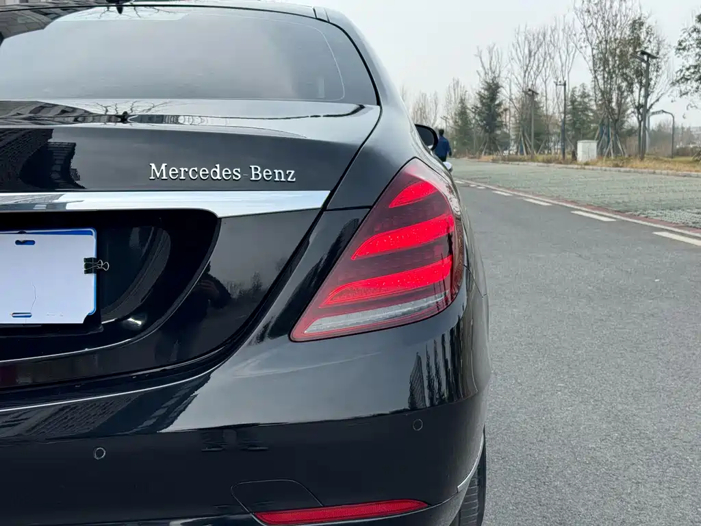 Mercedes-Benz S-Class — миниатюра 22